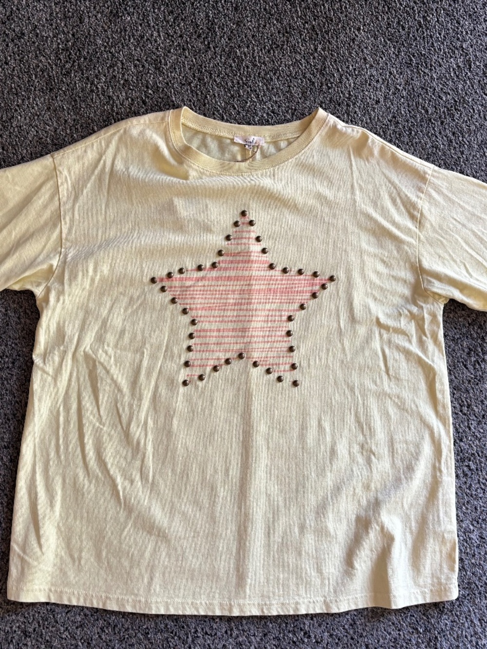 Easel star short sleeve tee medium